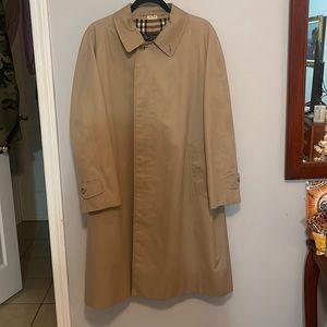 Burberry Men’s Single Breasted Trench Coat